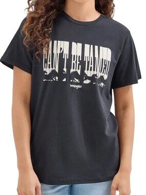 NWT Wrangler 'Can't Be Tamed' Graphic Tee (M)
